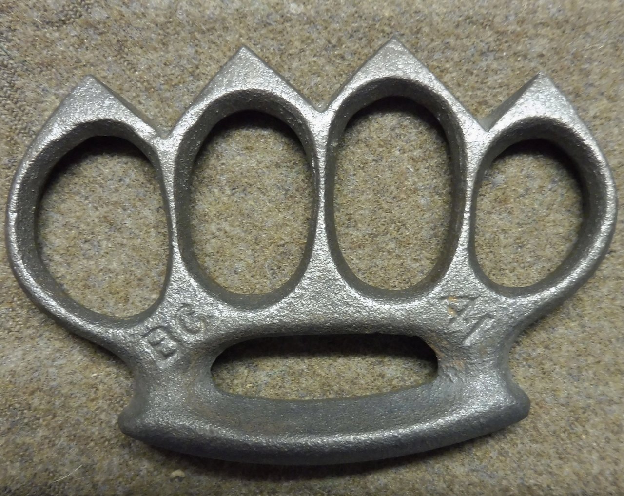 https://www.staybehinds.com/files/equipment/Knuckleduster%20BC41.jpg