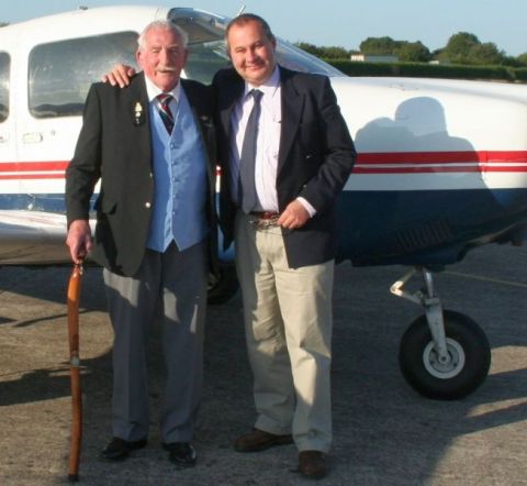 Auxilier Peter Potter with CART researcher Hugh Frostick